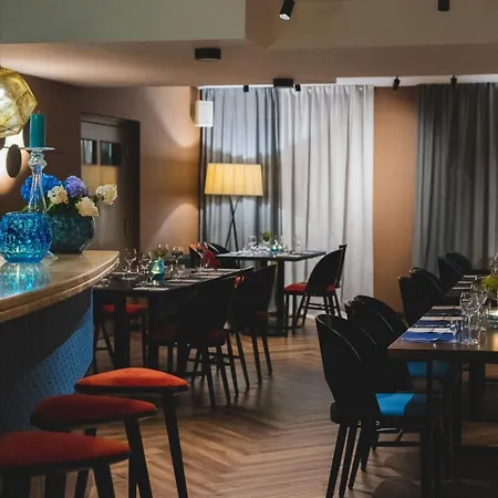Perla Hotel 3*