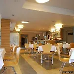 Perla 3*